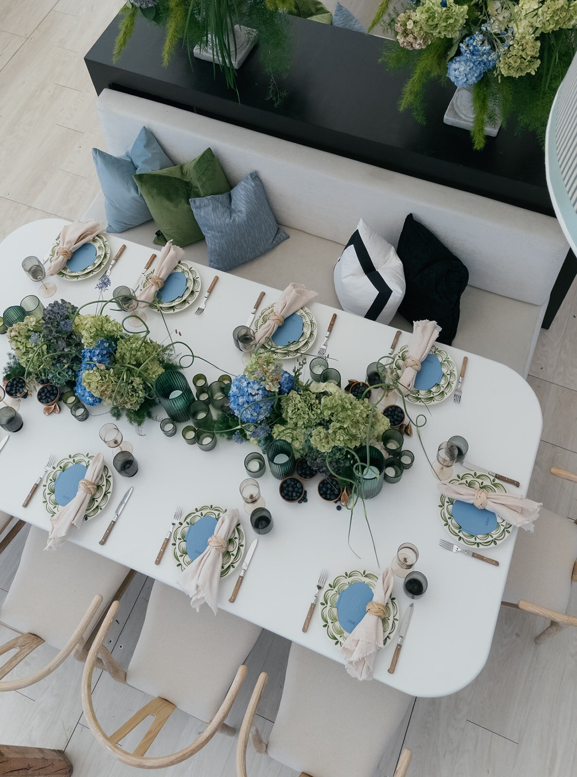 modern-coastal-summer-wedding-reception-at-willow-hill-ct