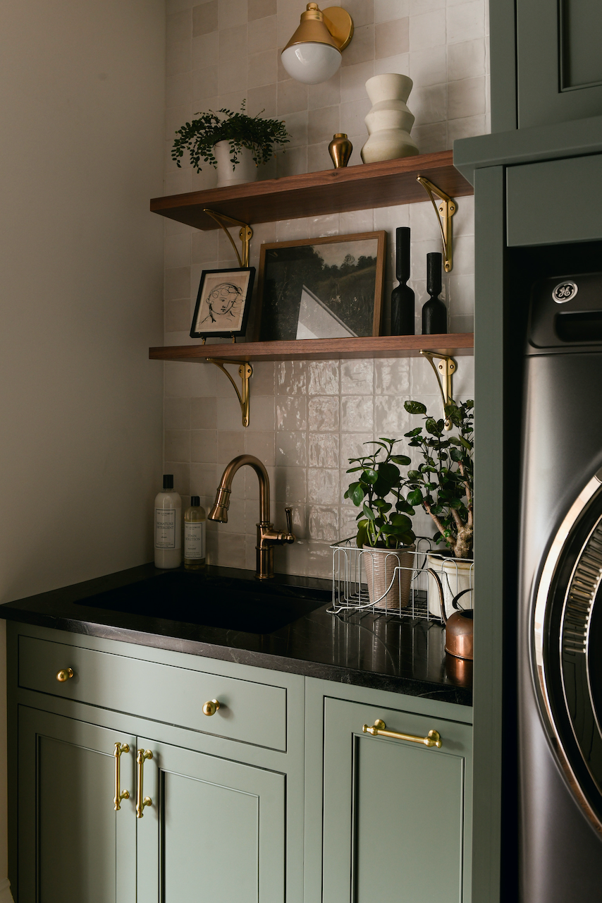 F0172DEE-977C-4AF2-BB37-CC774A89A6D0