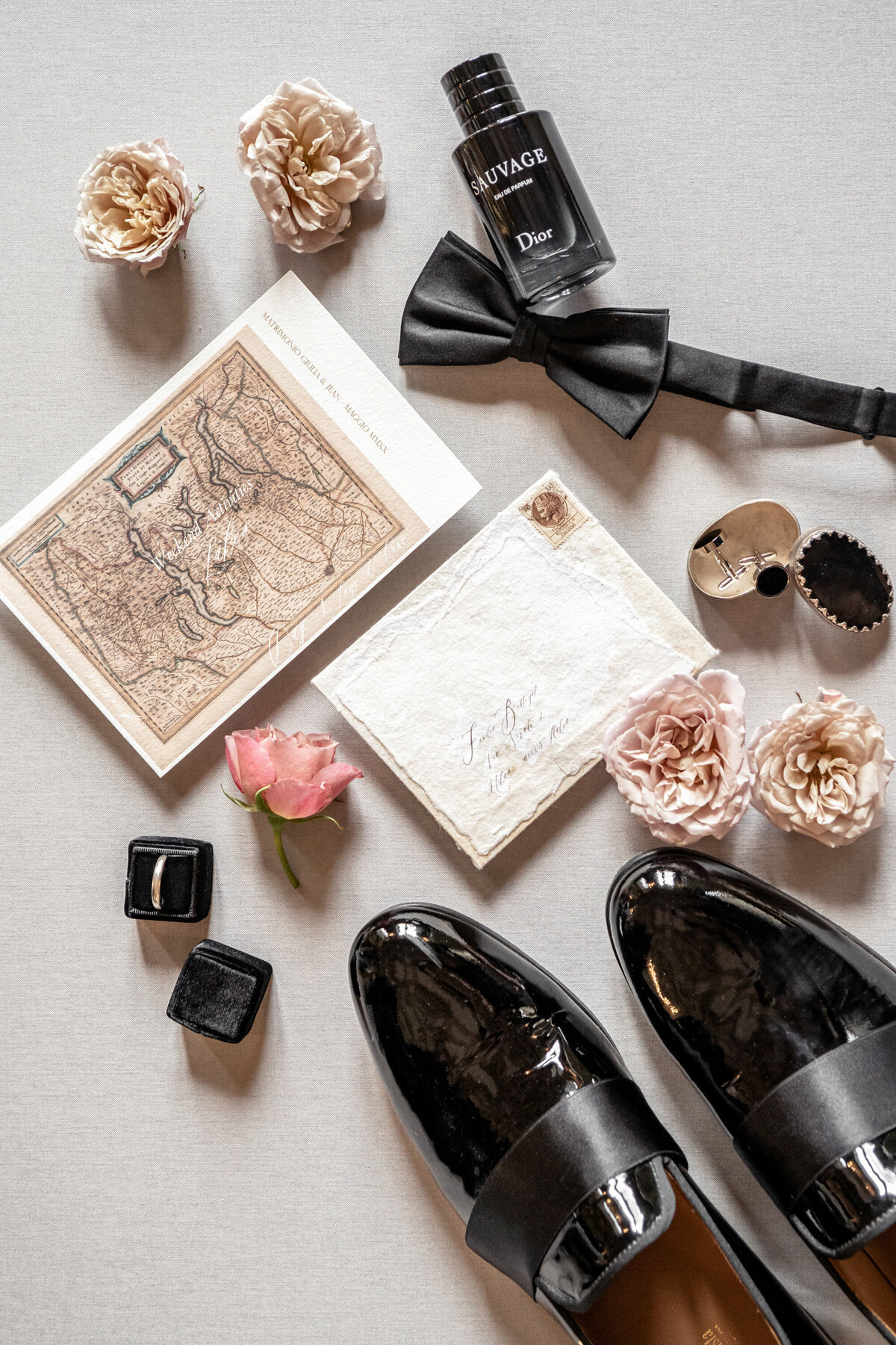03 Flatlay_Stationery_black_pink_Groom__Victoria_Amrose_Photography_Lake_Como (1)
