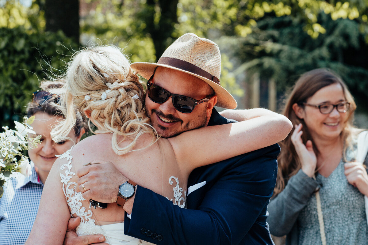 DIY_Back_Garden_Wedding_Malshanger_Estate_Kirsty_Bowen_Photography-026