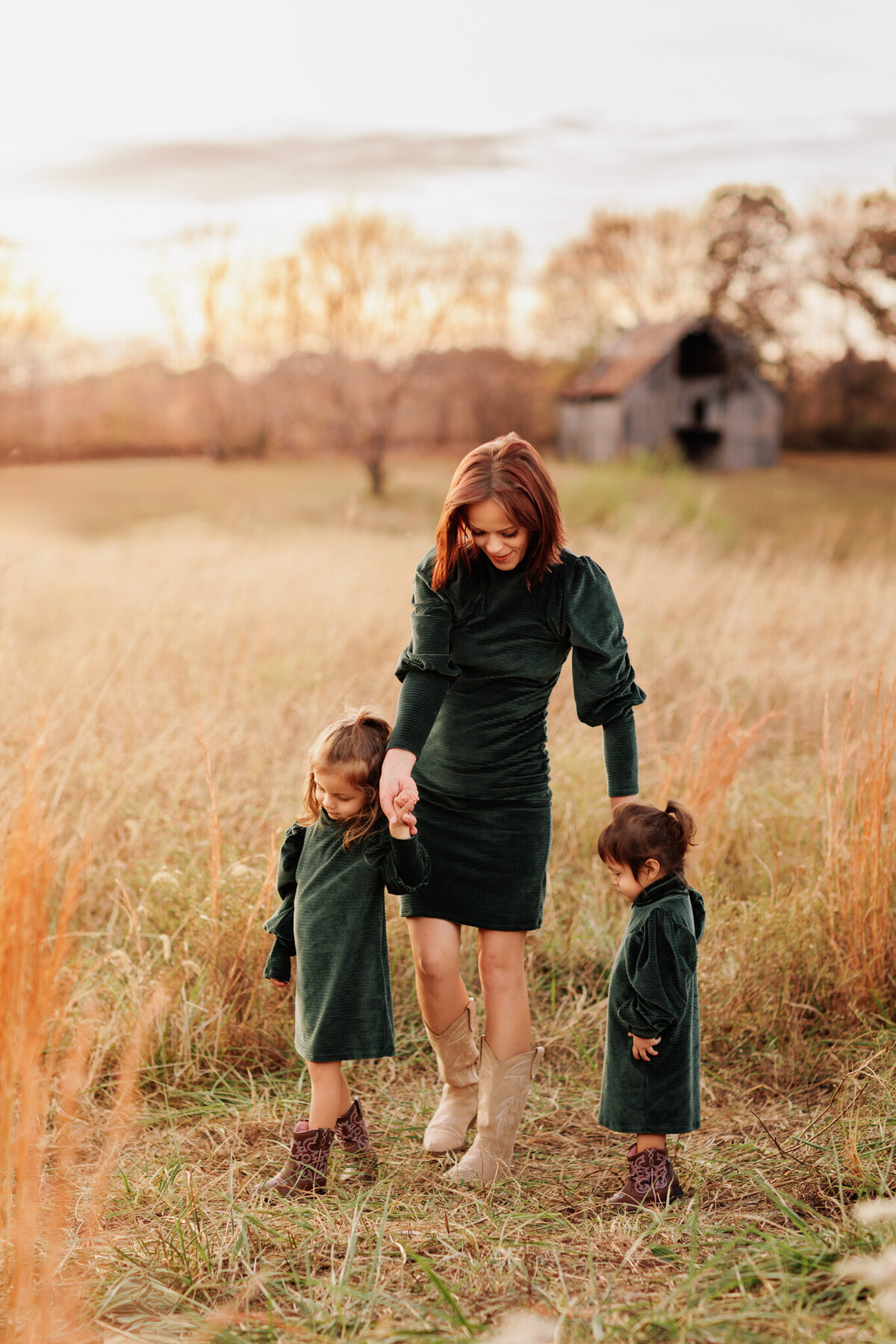Best Motherhood photography NW Arkansas, motherhood portraits near me, mommy and me photography NW Arkansas