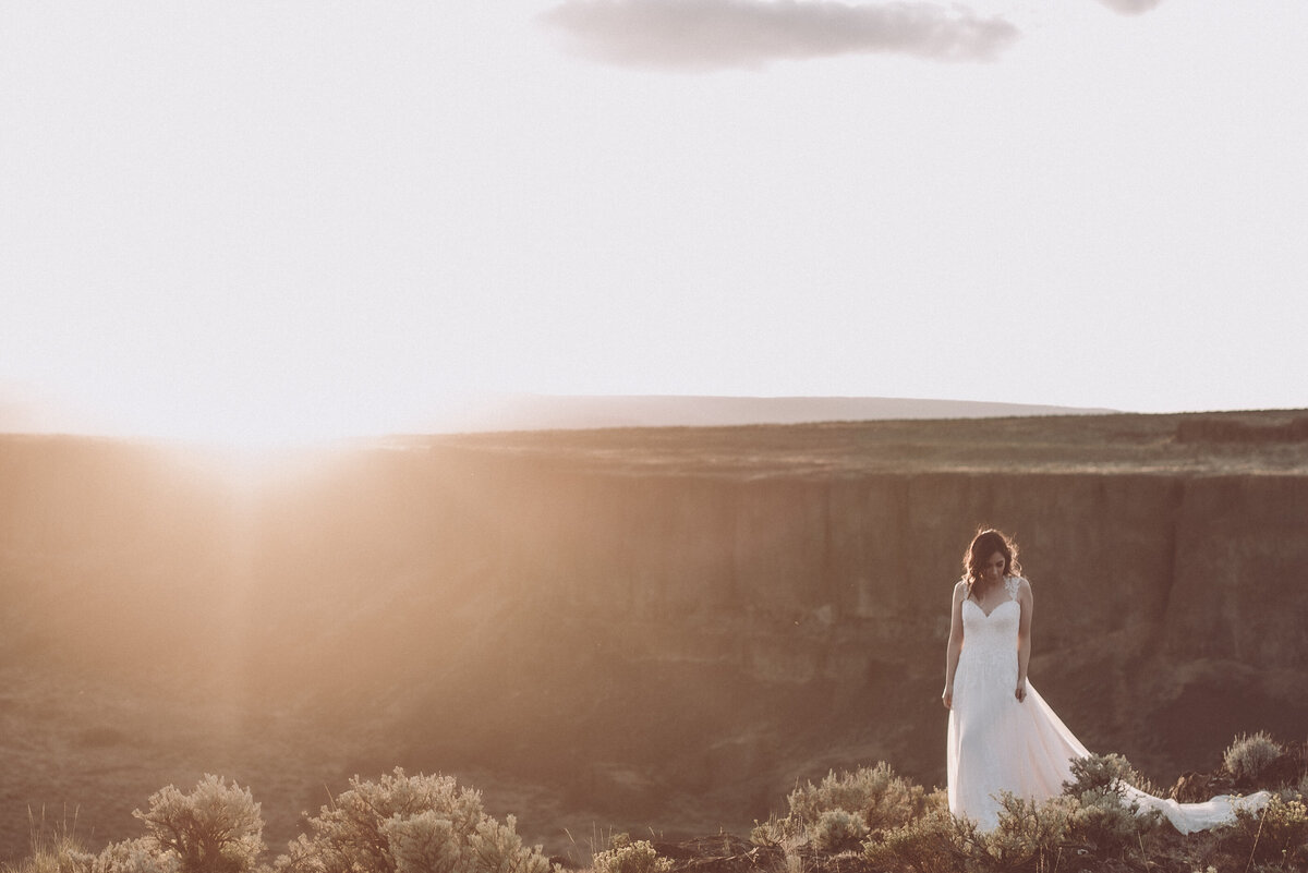 Elopement Adventures -  Vantage - PNW  - Elopement Photographer - Tiffanyrudephotographer-29