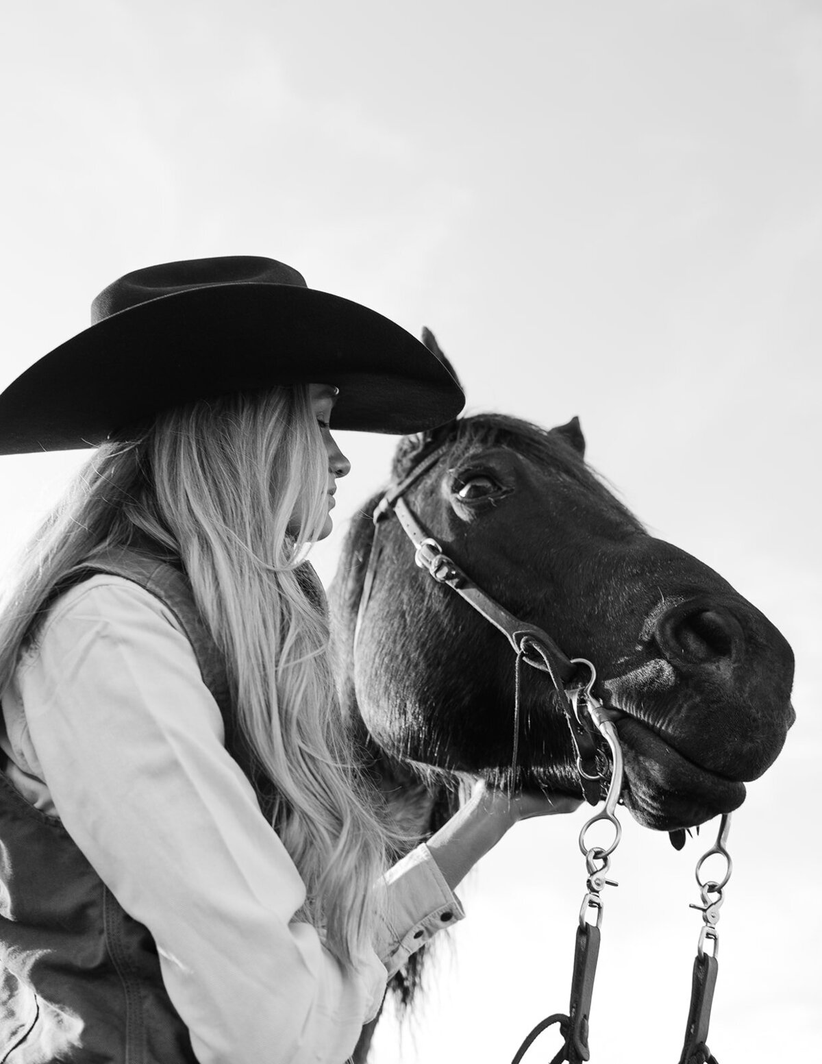 presley-gray-photo-montana-western-ranch-couples-photoshoot-1886