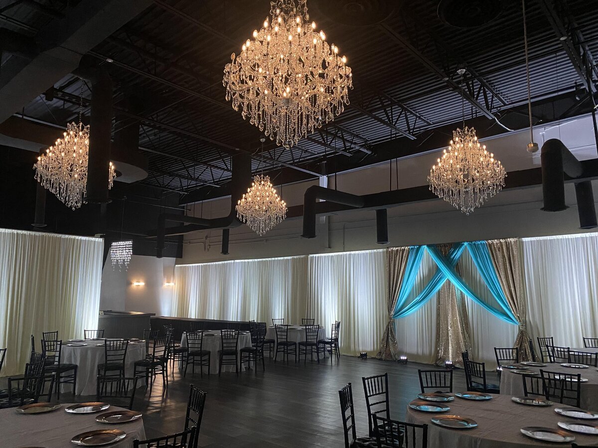 Our Farmington Hills event venue is perfect for corporate networking events, corporate social events, corporate party events, corporate seminars, corporate conferences, intimate corporate retreat events, corporate team building events, and more.