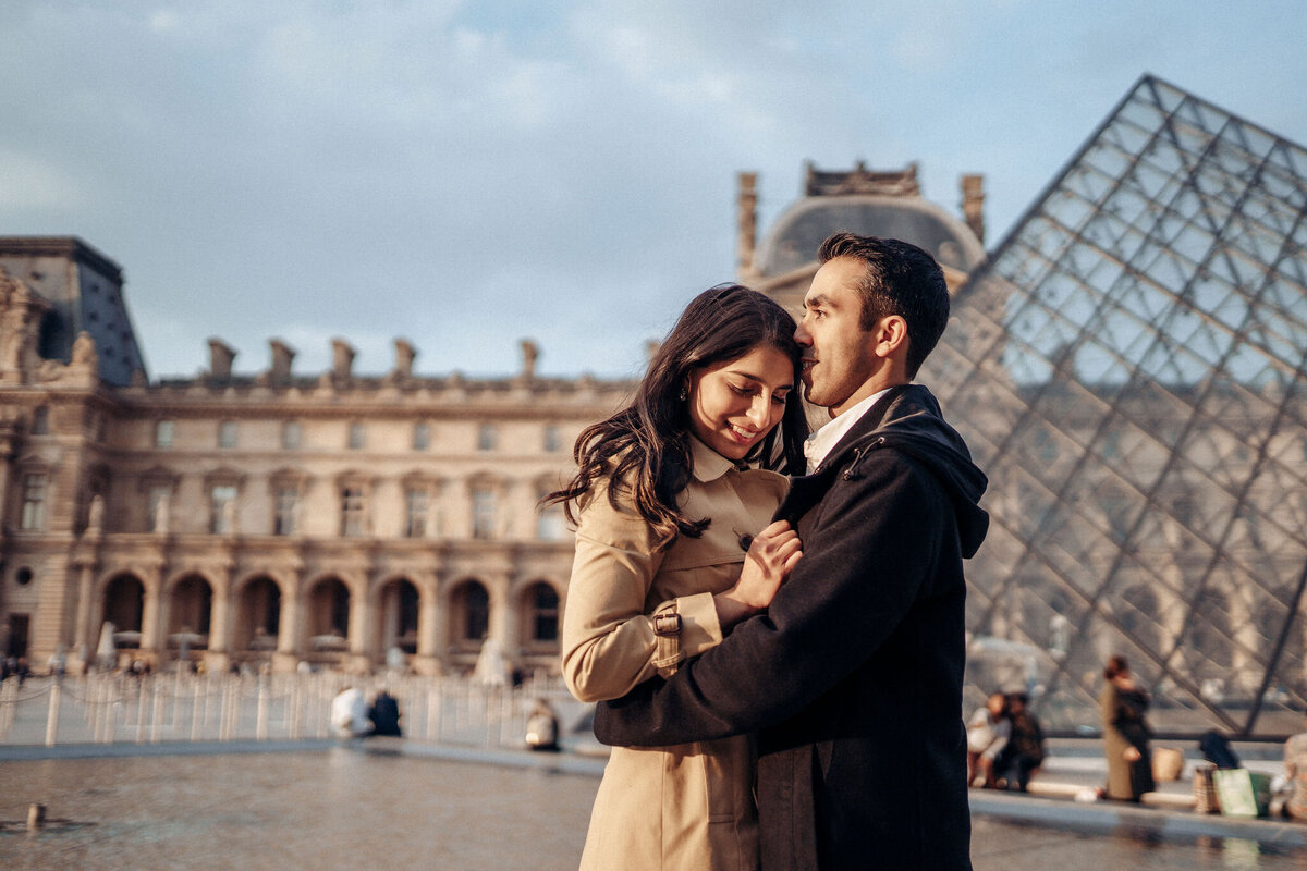 052-Paris-Cinematic-Romance-travel-session-Editorial-Luxury-Fine-Art-Lisa-Vigliotta-Photography