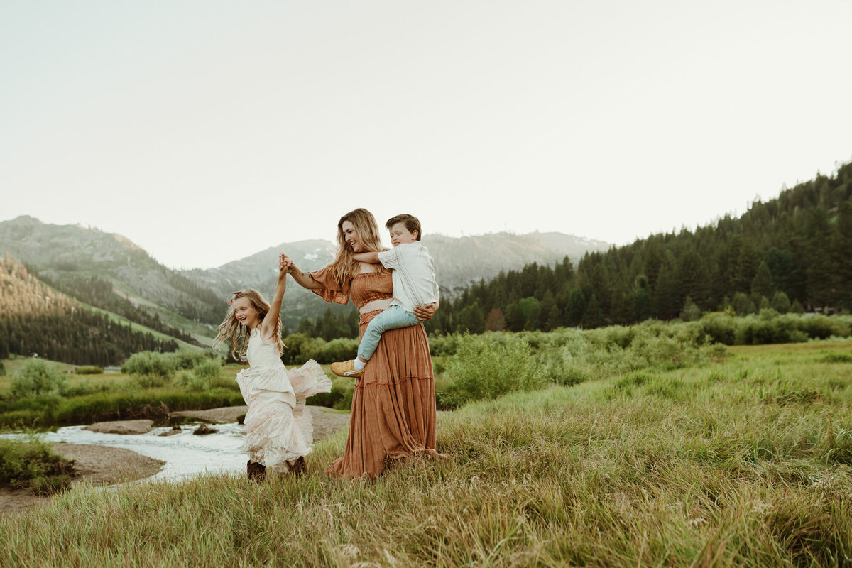 Lake Tahoe-Family-Photographer-39