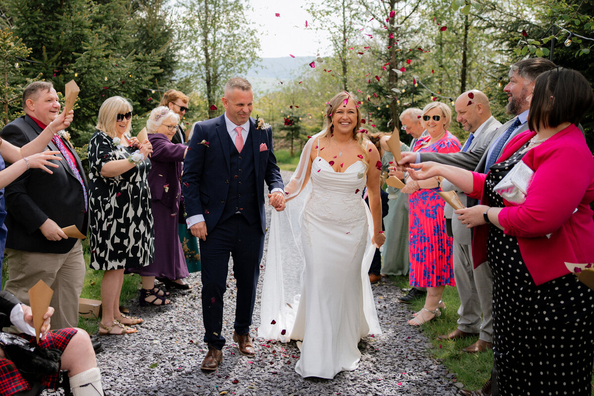 jess-phil-wedding_bowlands-tipis_elee-smith-photo-40