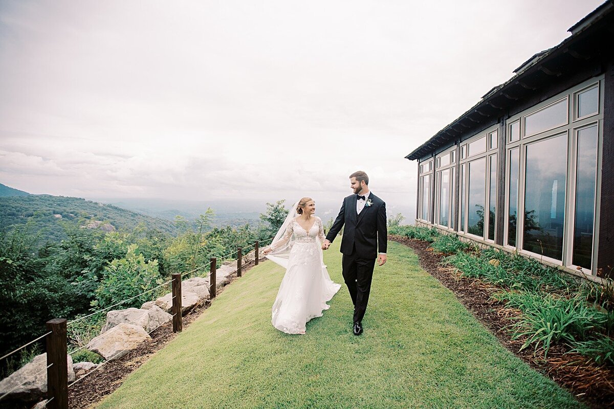 wedding-bride-groom-newlyweds-greenville-sc-chapel