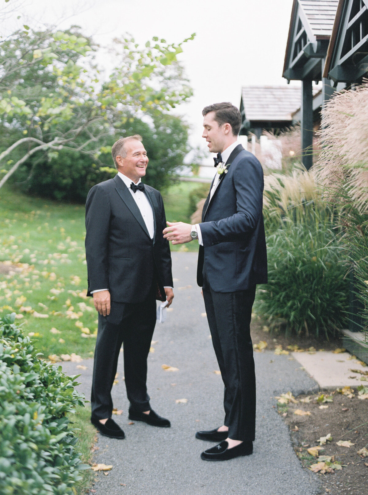 Emily March Photography Wilmington, North Carolina and Destination Wedding Engagement Photographer Heirloom Photography for Memorable Gatherings Light Airy Sentimental Imagery Images Weddings VaughanWedding_0147 copy