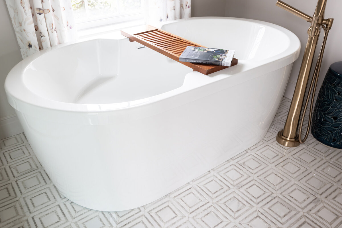KatCoInteriors-Tiessen-Ensuite-16