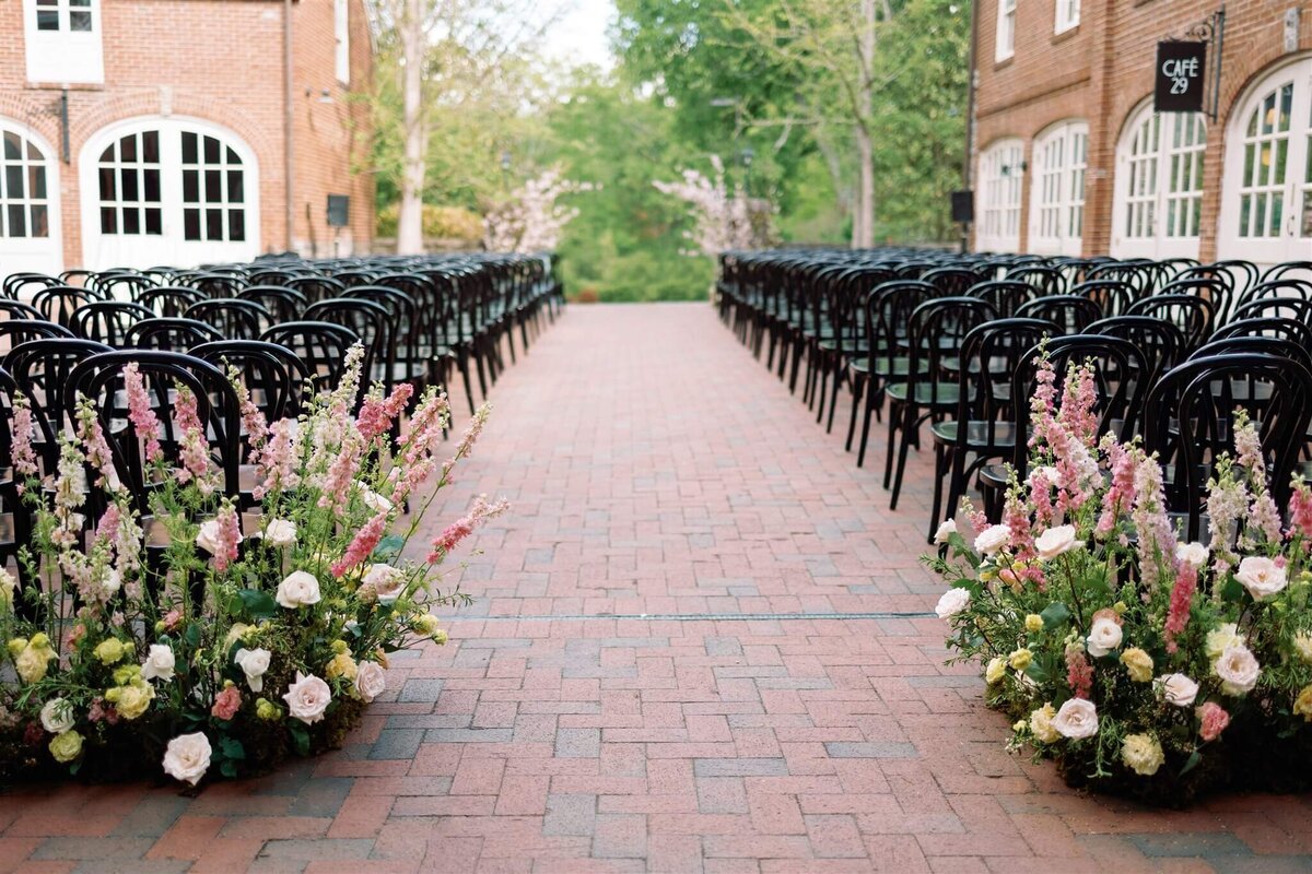 12-pink-garden-wedding-cheekwood-modern-vintage-events