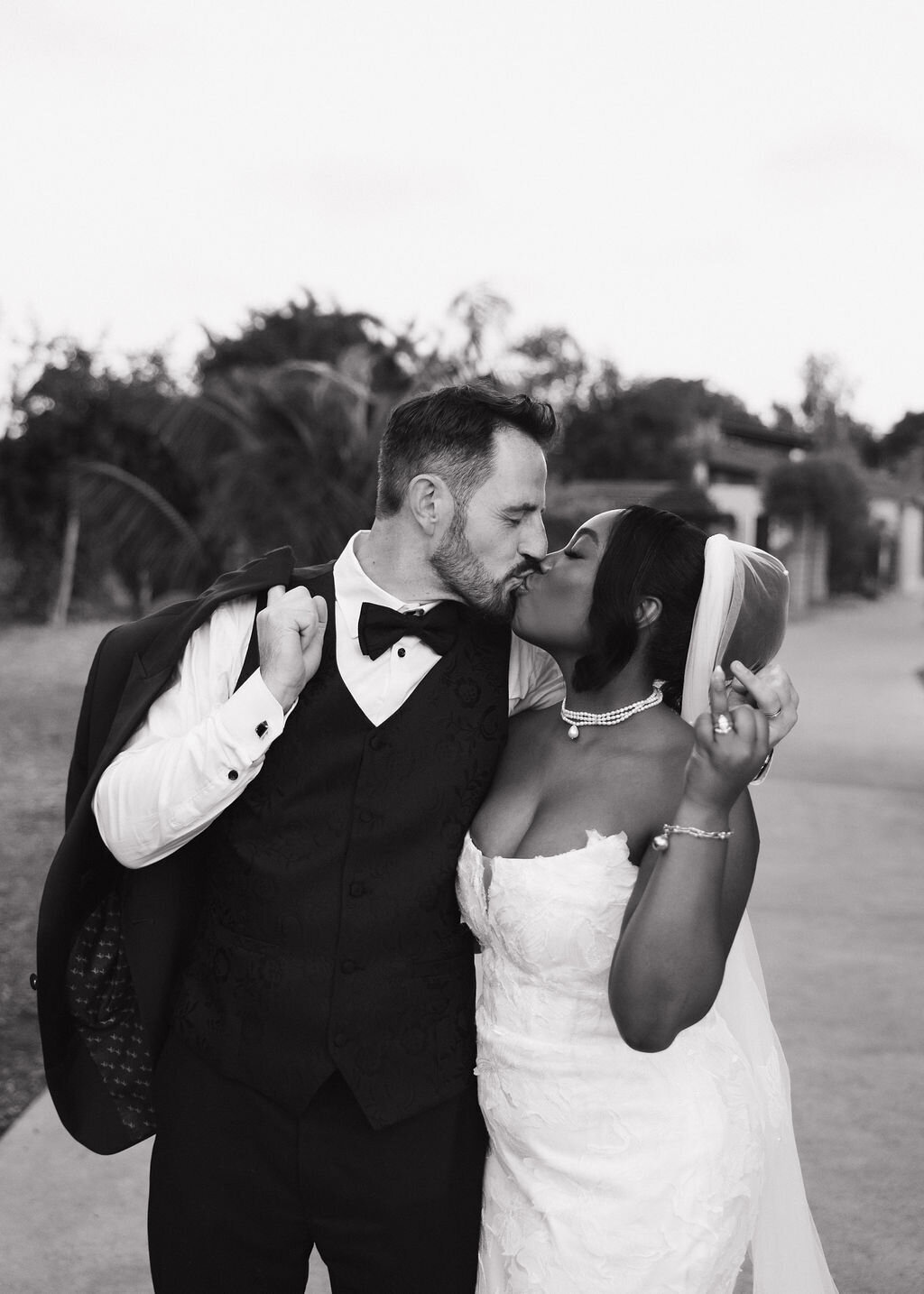 meagan-hilss-events-garden-wedding-sendoff