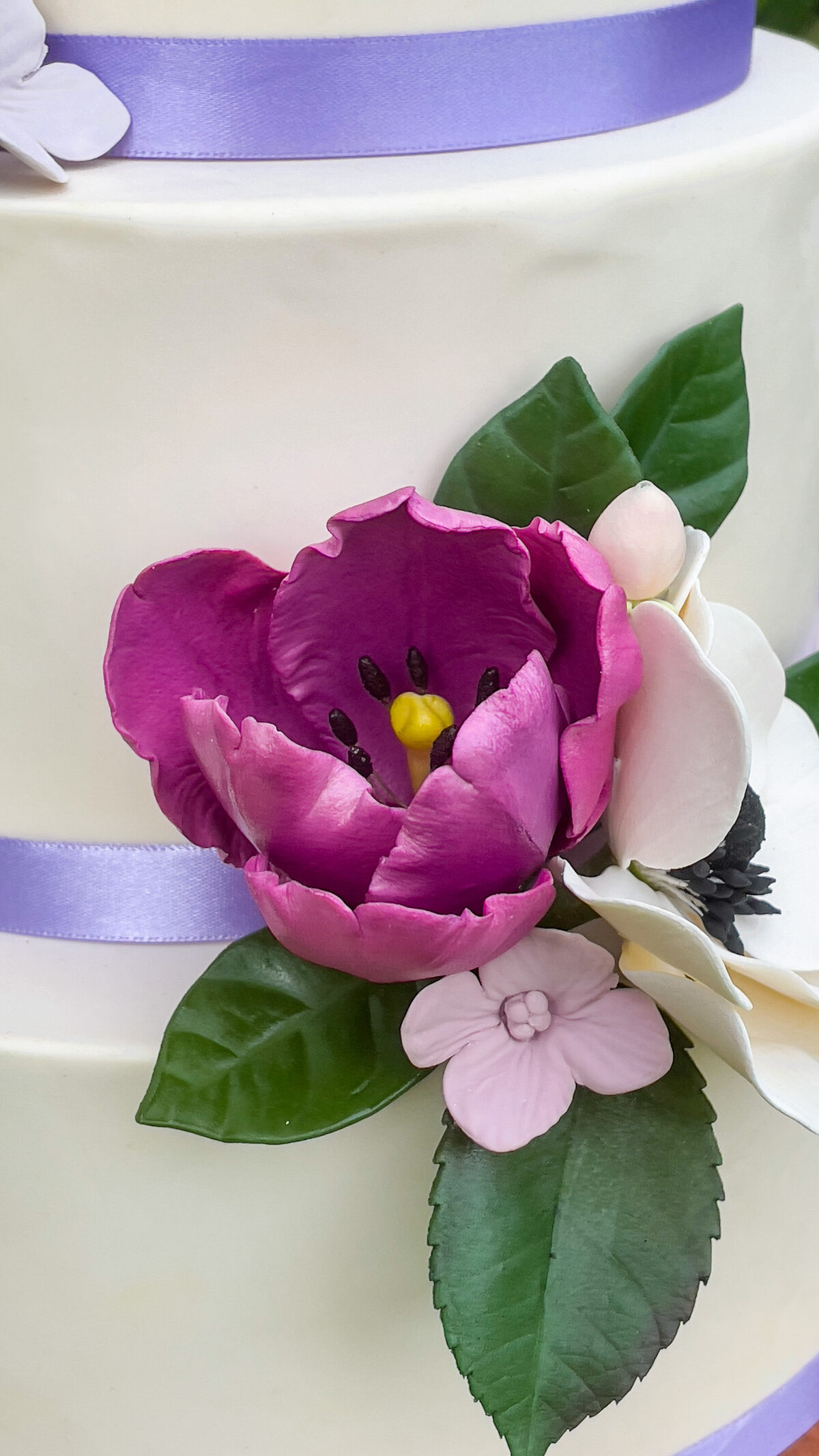 purple-tulip-sugar-flower-for-cakes