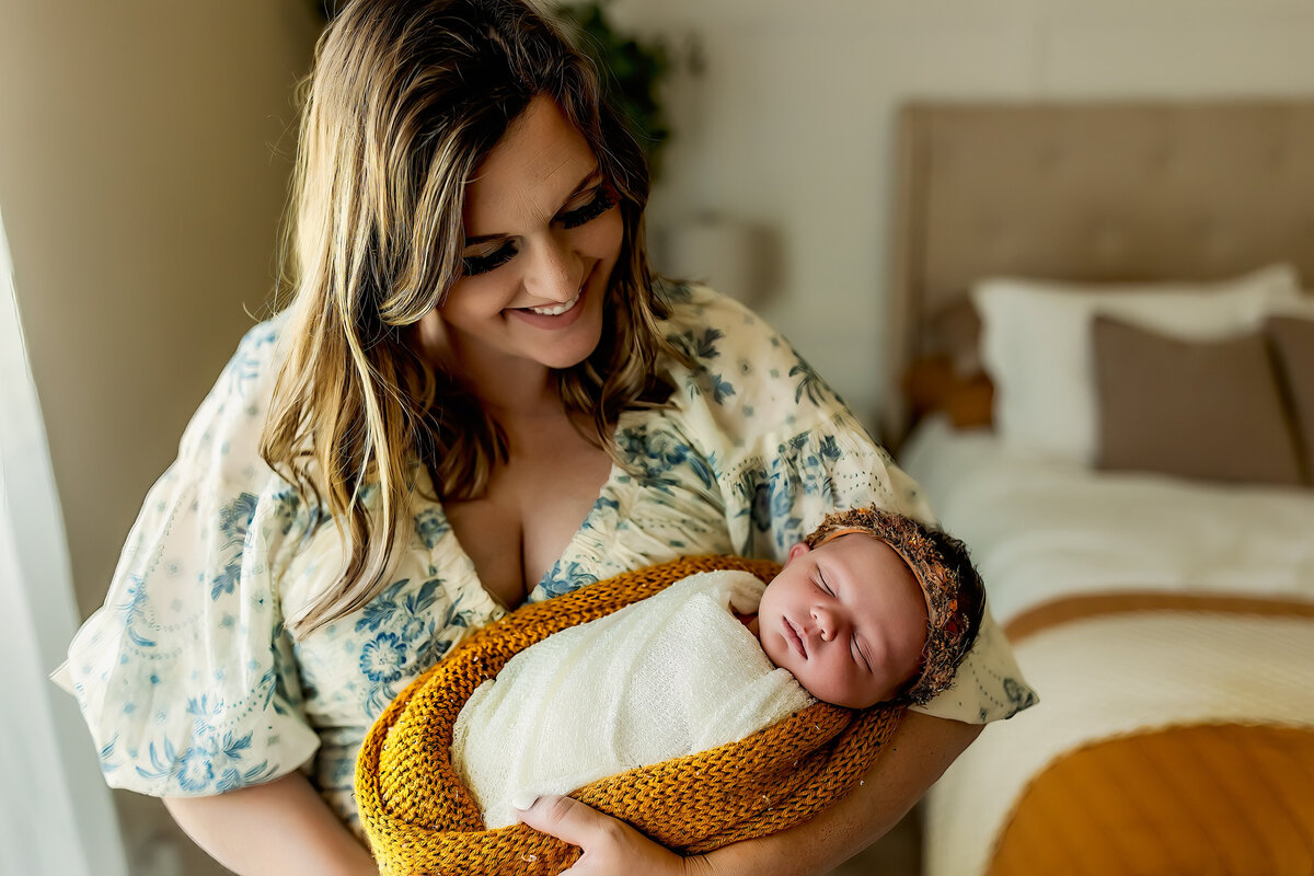 Lifestyle newborn session in home | Burleson, TX Newborn Photographer