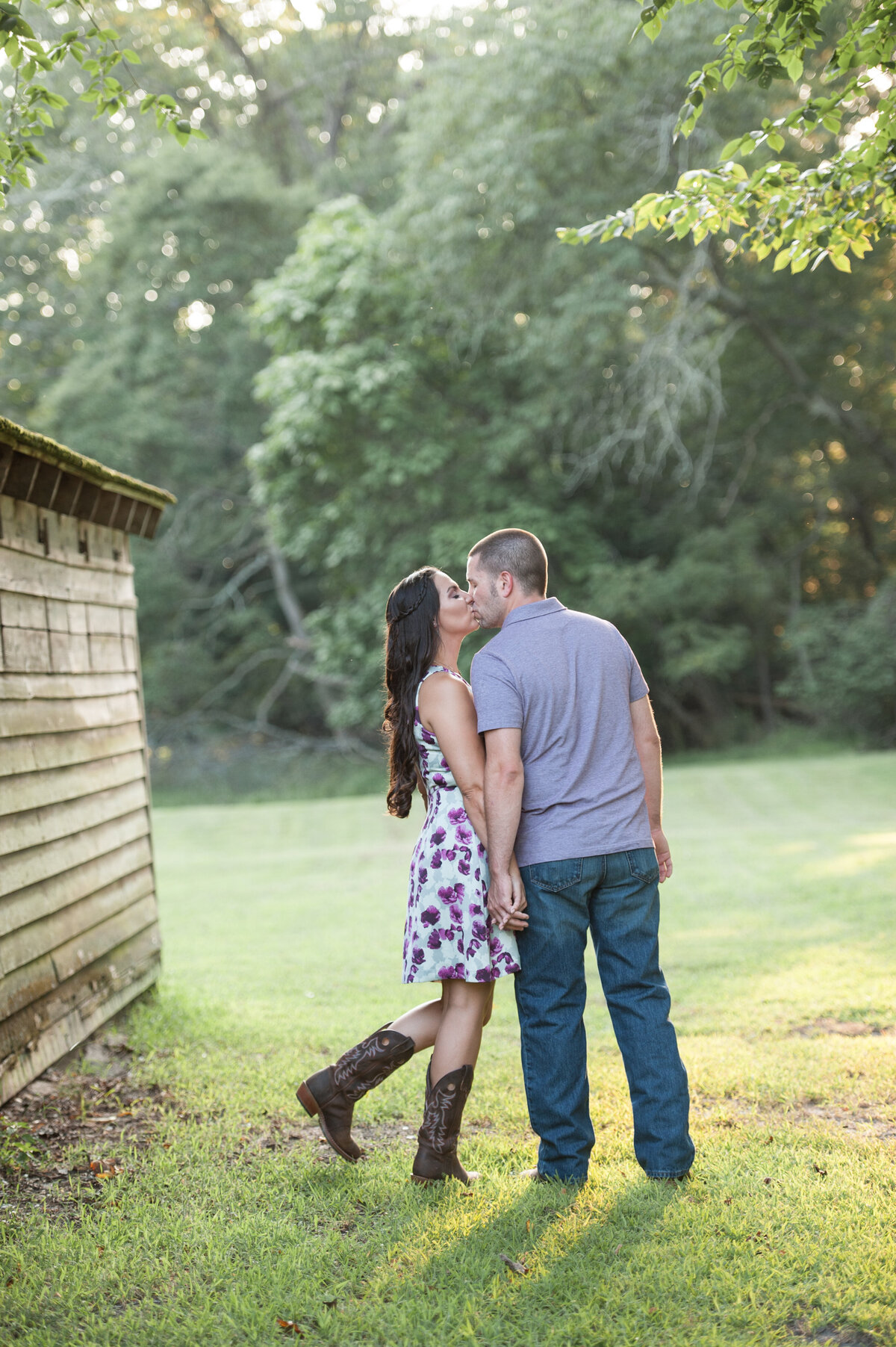 farmhouse_engagement_photo