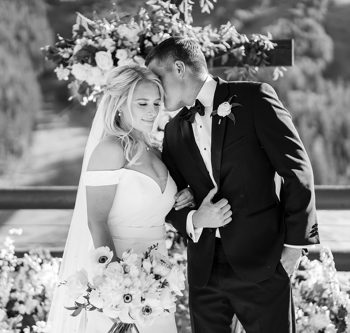 stein-eriksen-lodge-july-summer-park-city-mountain-wedding-pepper-nix-2212-1730bw