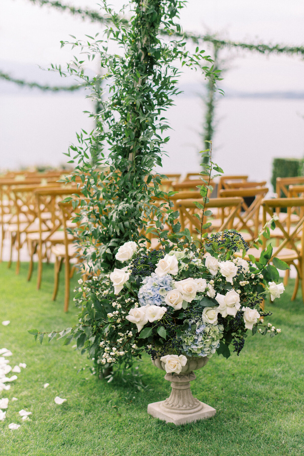 Maïlys Fortune Photography Husband Wife Wedding Weddings Photography France Switzerland Italy Timeless Dreamy Imagery Bilingual French English Destination Weddings Destination Wedding Provence French Riviera Paris Lake Como Tuscany61