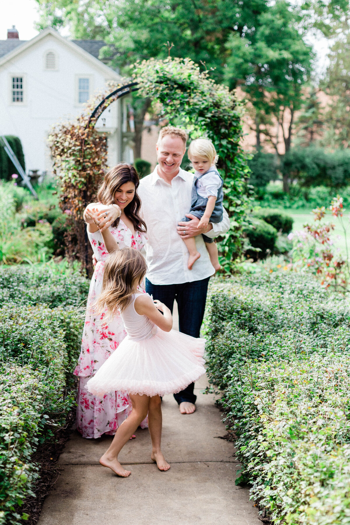 BUYE FAMILY 2020, JENNY LOEW PHOTOGRAPHY, FALL MINI SESSION, OCTAGON HOUSE-80