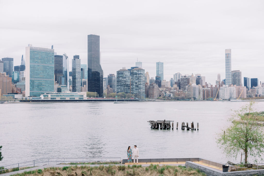 long island city Engagement session 9349