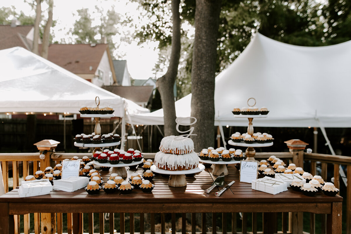 Intimate-Backyard-Wedding-dessert-display