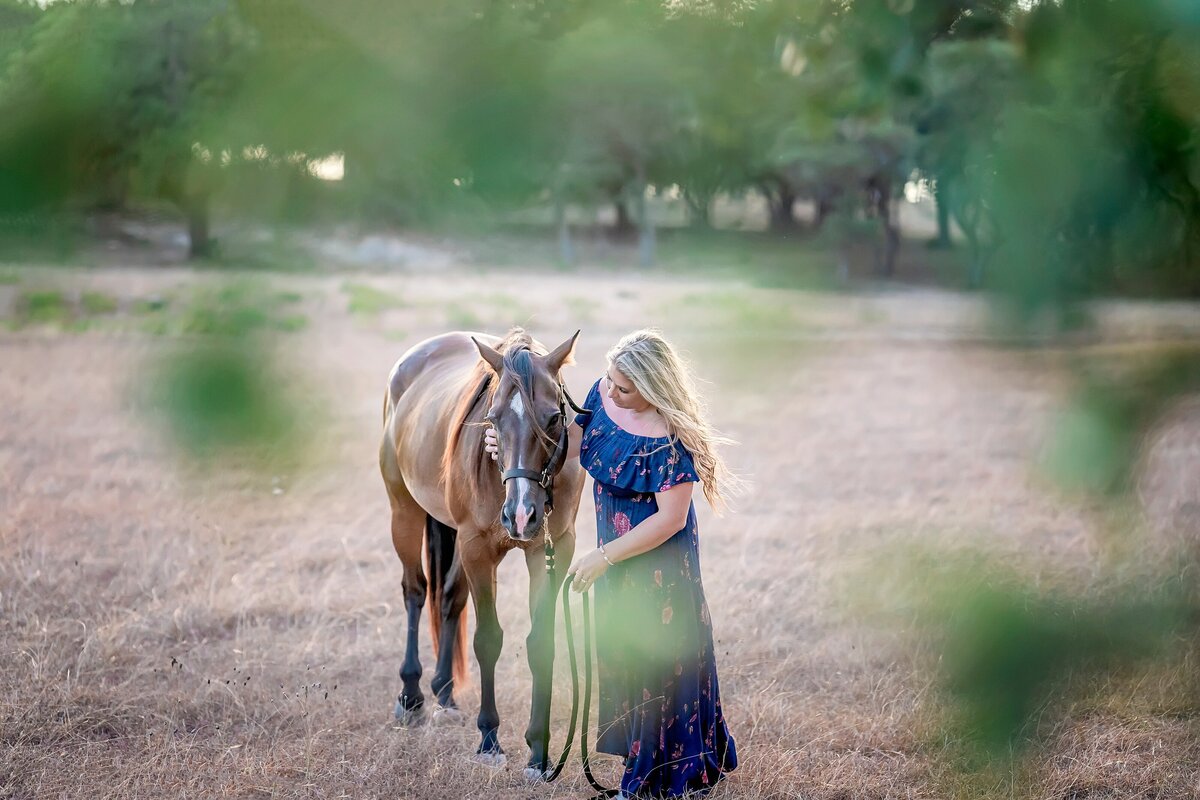 family_pictures_with_horse_and_dog_08