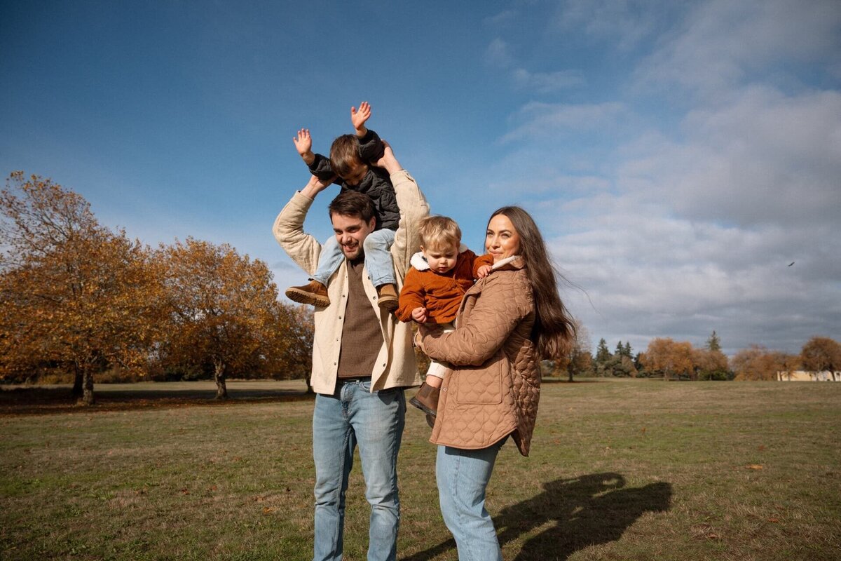 fall-family-photos-discovery-park