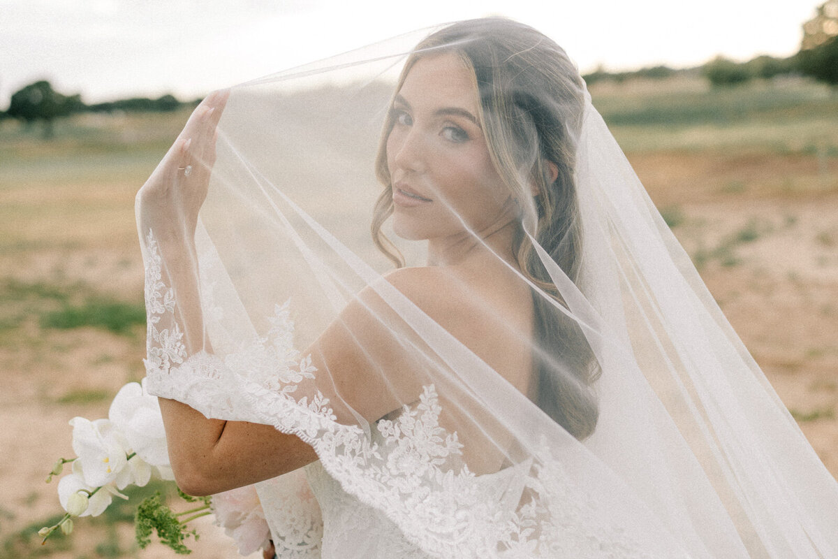 Andrea-lubbockbridalsession-adelphocellars-dawnphotoco-362