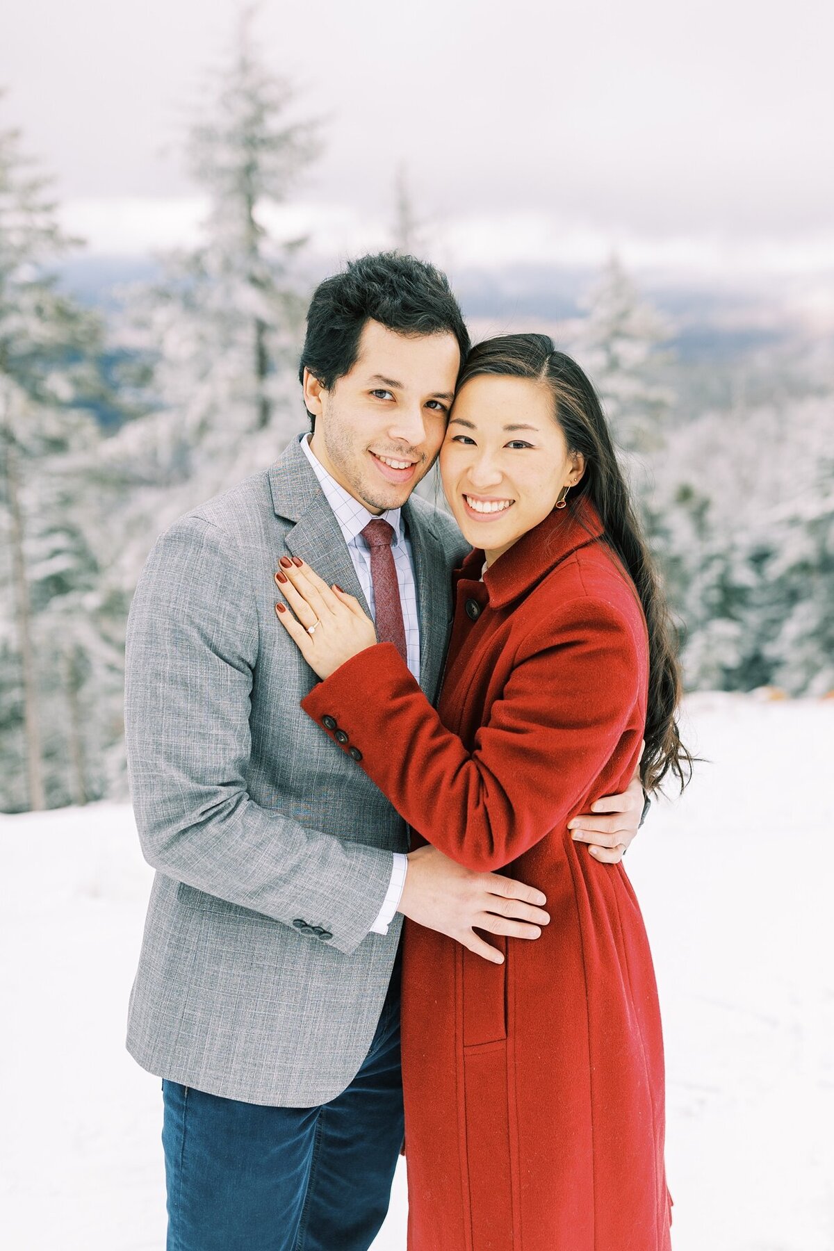 White-Mountains-New-Hampshire-NH-Winter-Engagement-Photography_0004