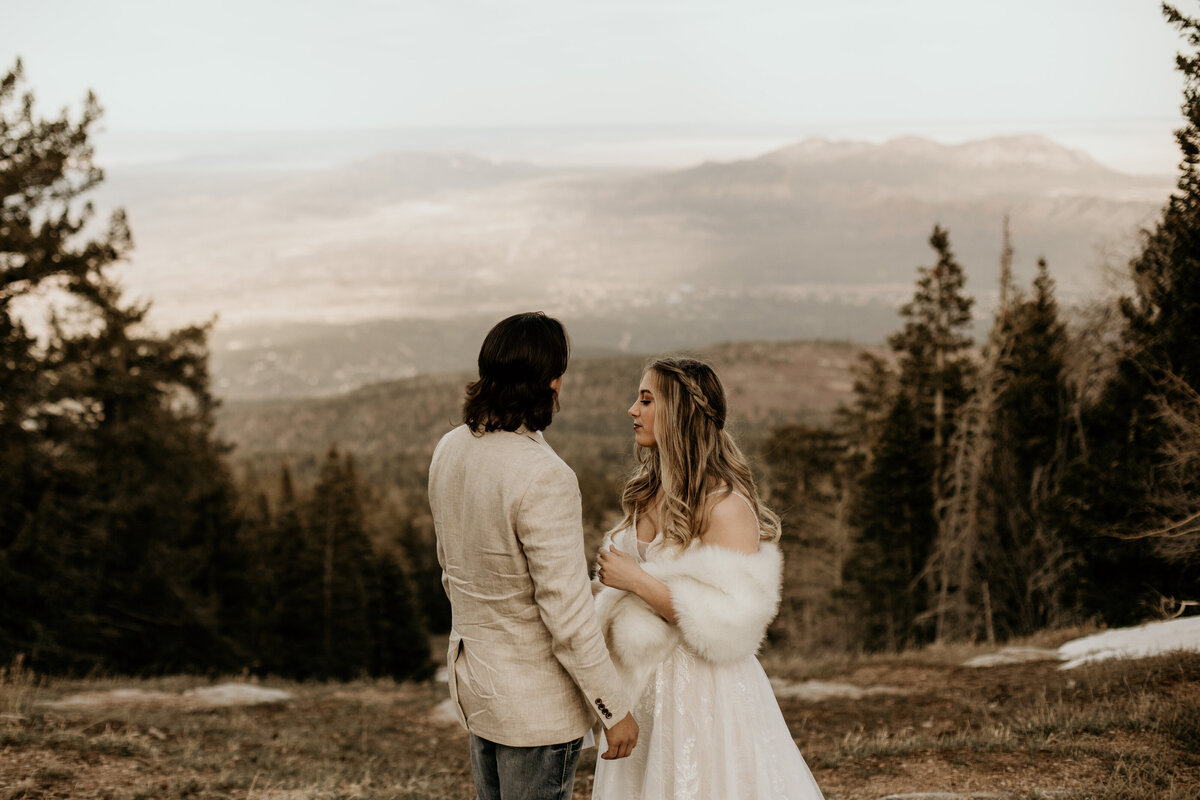 bride and groom  reciting vows at the Sandia Peak in Albuquerque, New Mexico