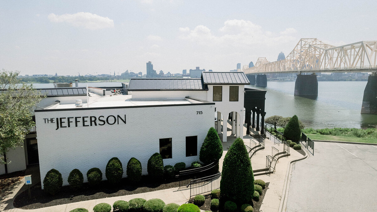 TheJeffersonEventsWeddingVenueLouisvilleKentuckyJeffersonvilleIndiana_byadamandbecca-75_websize