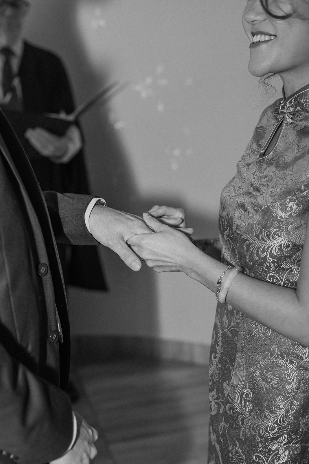 toronto-city-elopement-city-hall-ttc-subway-sugar-beach-fun-romantic-sumer-wedding-2725