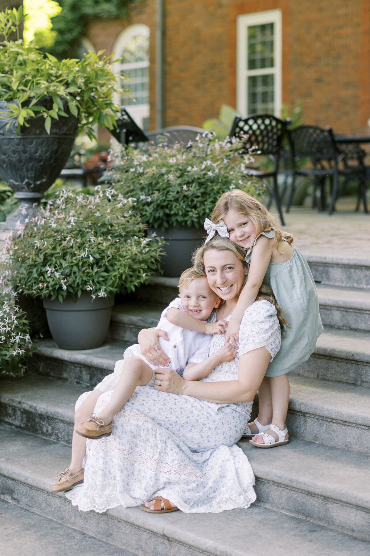 Family portrait session in a Philadelphia park - 8