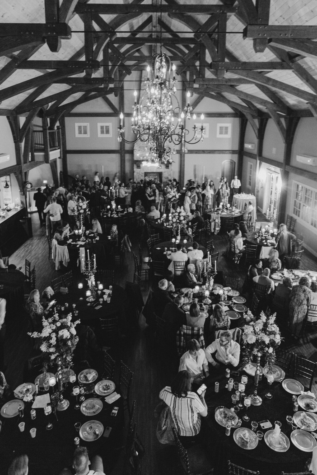 Romantic Wedding at The English Barn in Kansas230422--0553