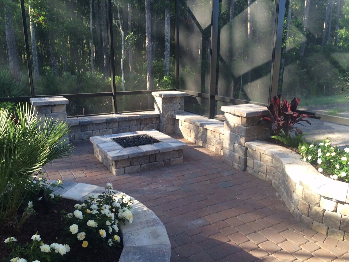 Fleming island outdoor fire pit and retaining wall Jacksonville