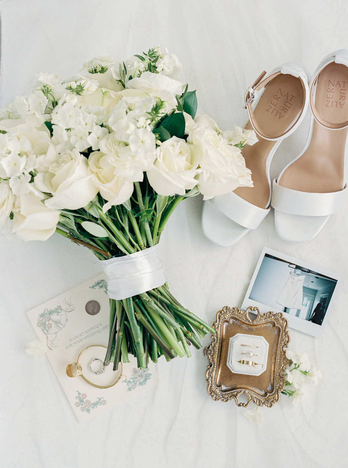 wedding-at-oswego-hills-vineyard-winery-portland-oregon-by-the-tenneys-photography-01