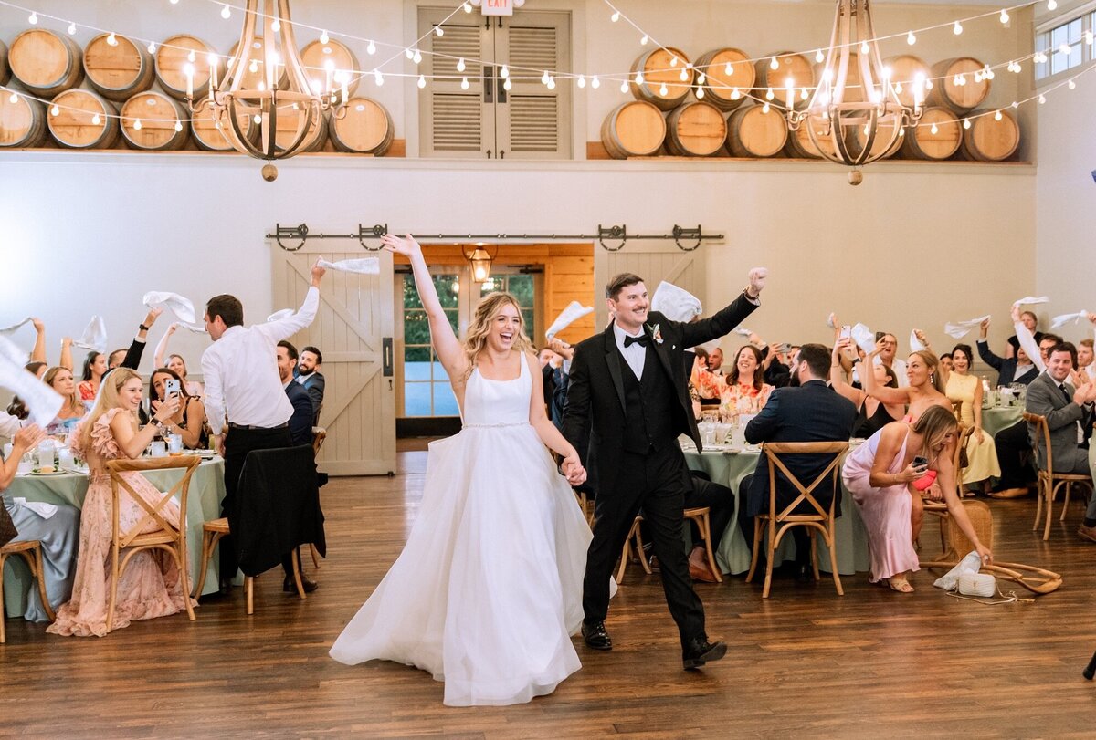 King-Family-Vineyard-Virginia-Wedding-Photographer-Heather-Dodge_0167