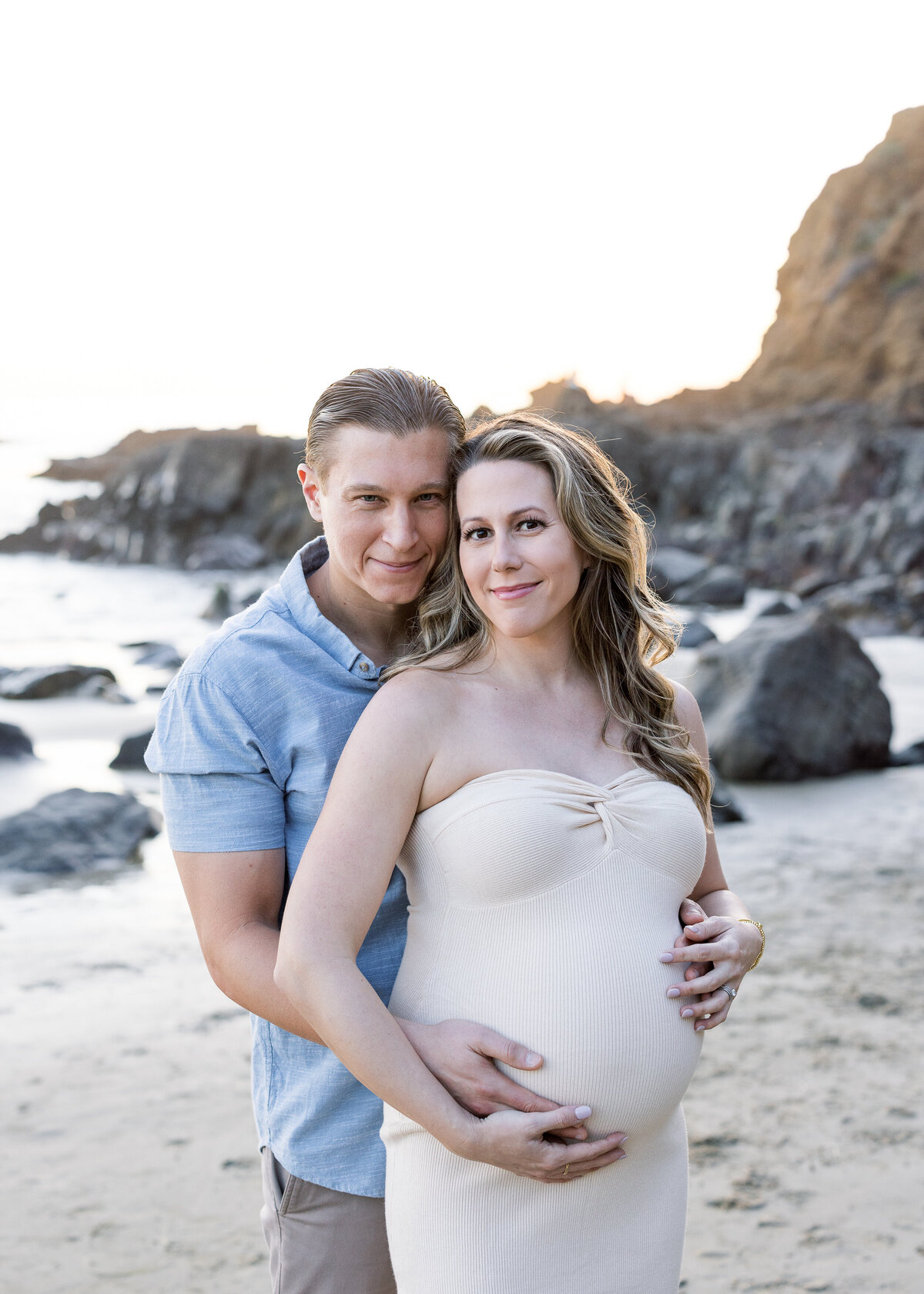 romantic beach maternity photo