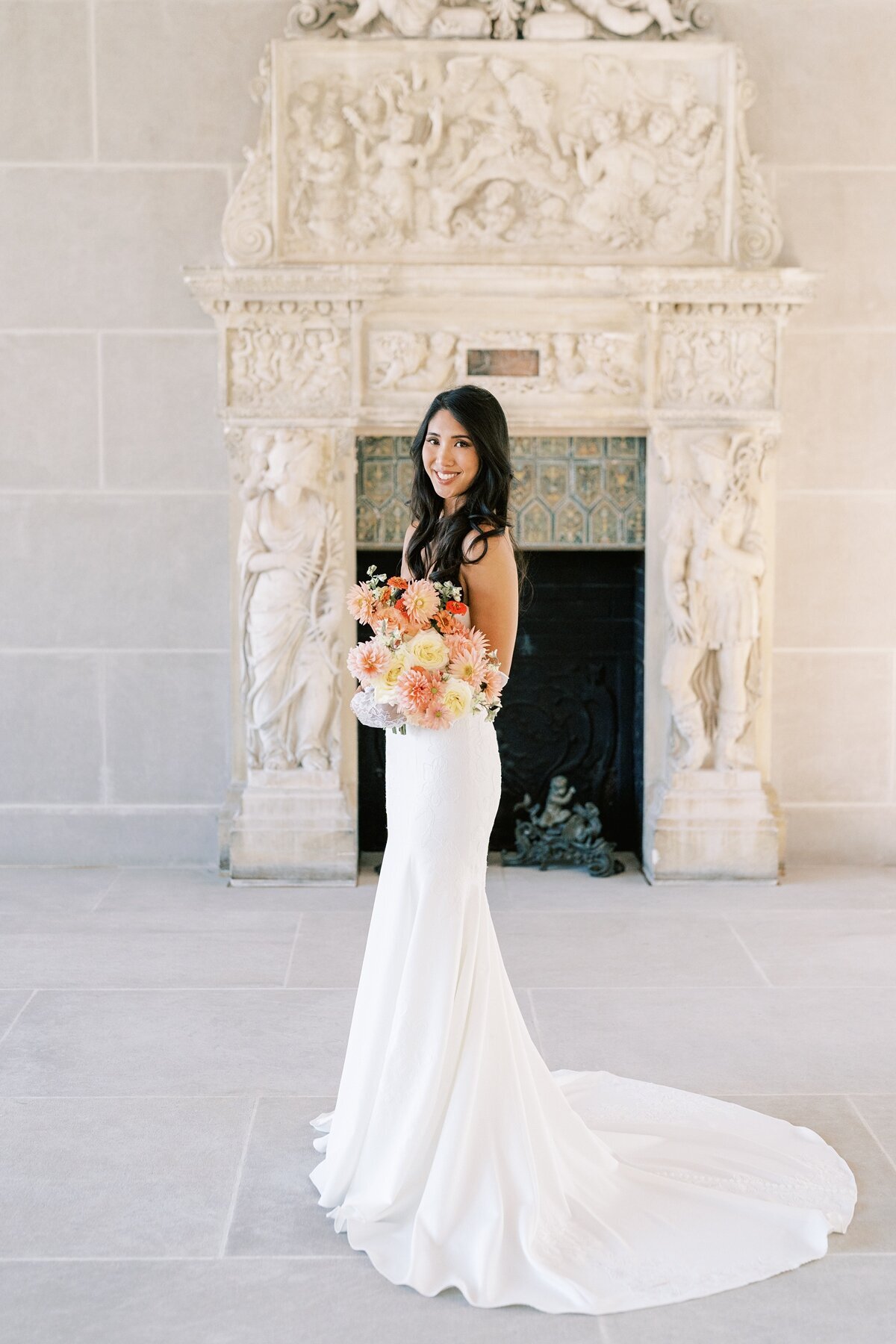 rachel-jordan-photography-357_Gallison-Hall-Wedding-Florist-Gossamer-Floral-Designer