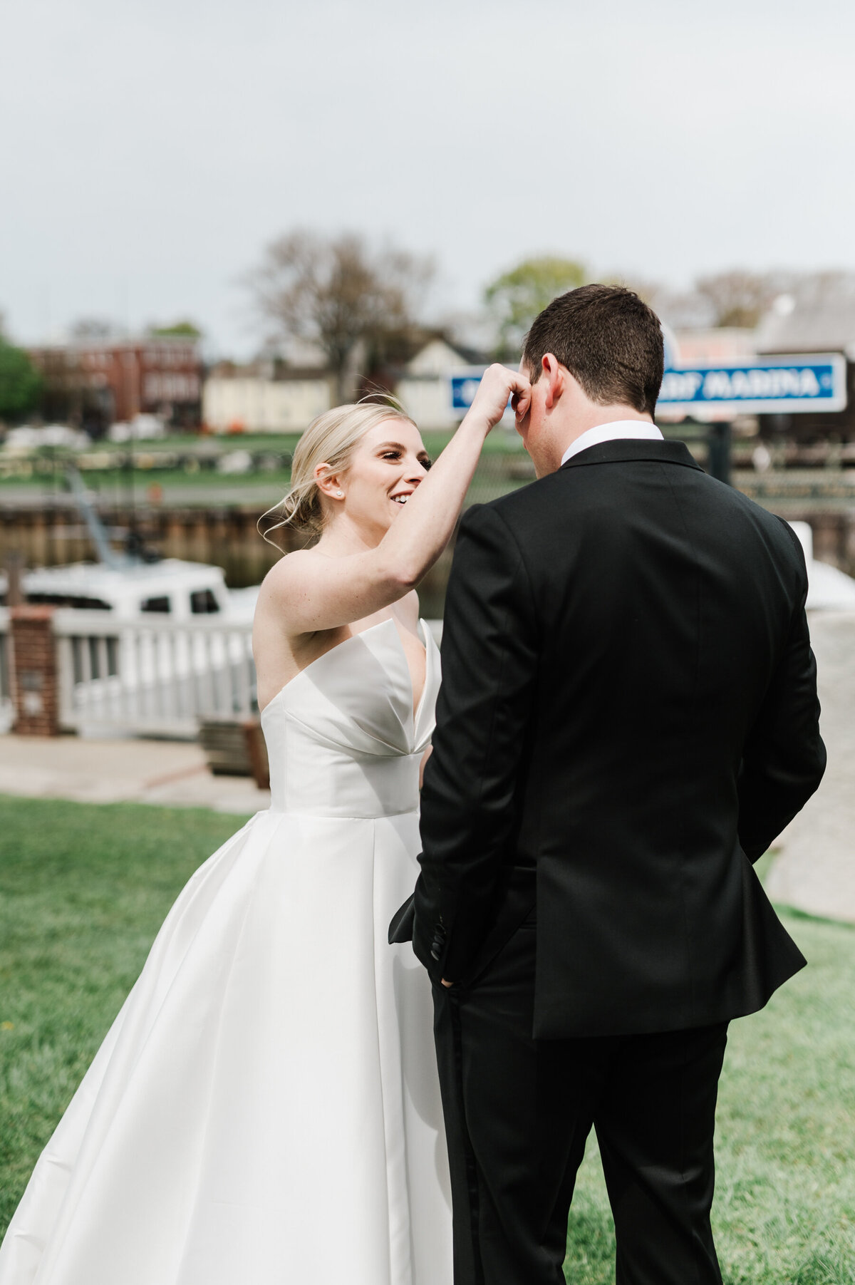 castle-hill-on-crane-estate-wedding-photographer-photo-36