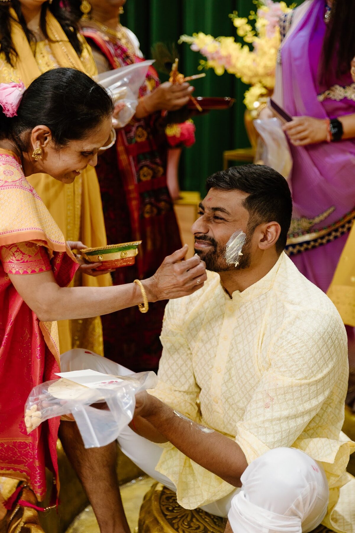 Nichole-Babiez-Photography-wedding-photographer-indian-wedding-photographer-mendhi-sangeet-baraat-luxury-chicago-illinois-marriott-schaumburg-42
