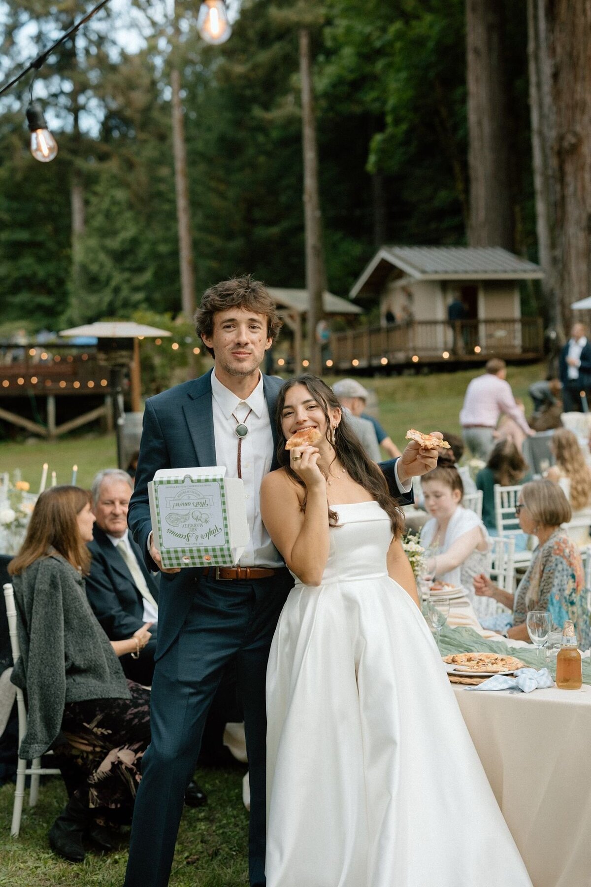 gingham-pizza-box-wedding