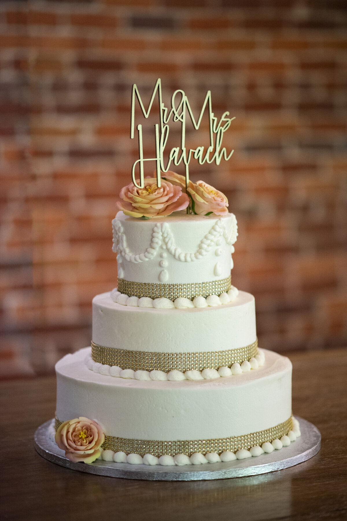 Classic wedding cake