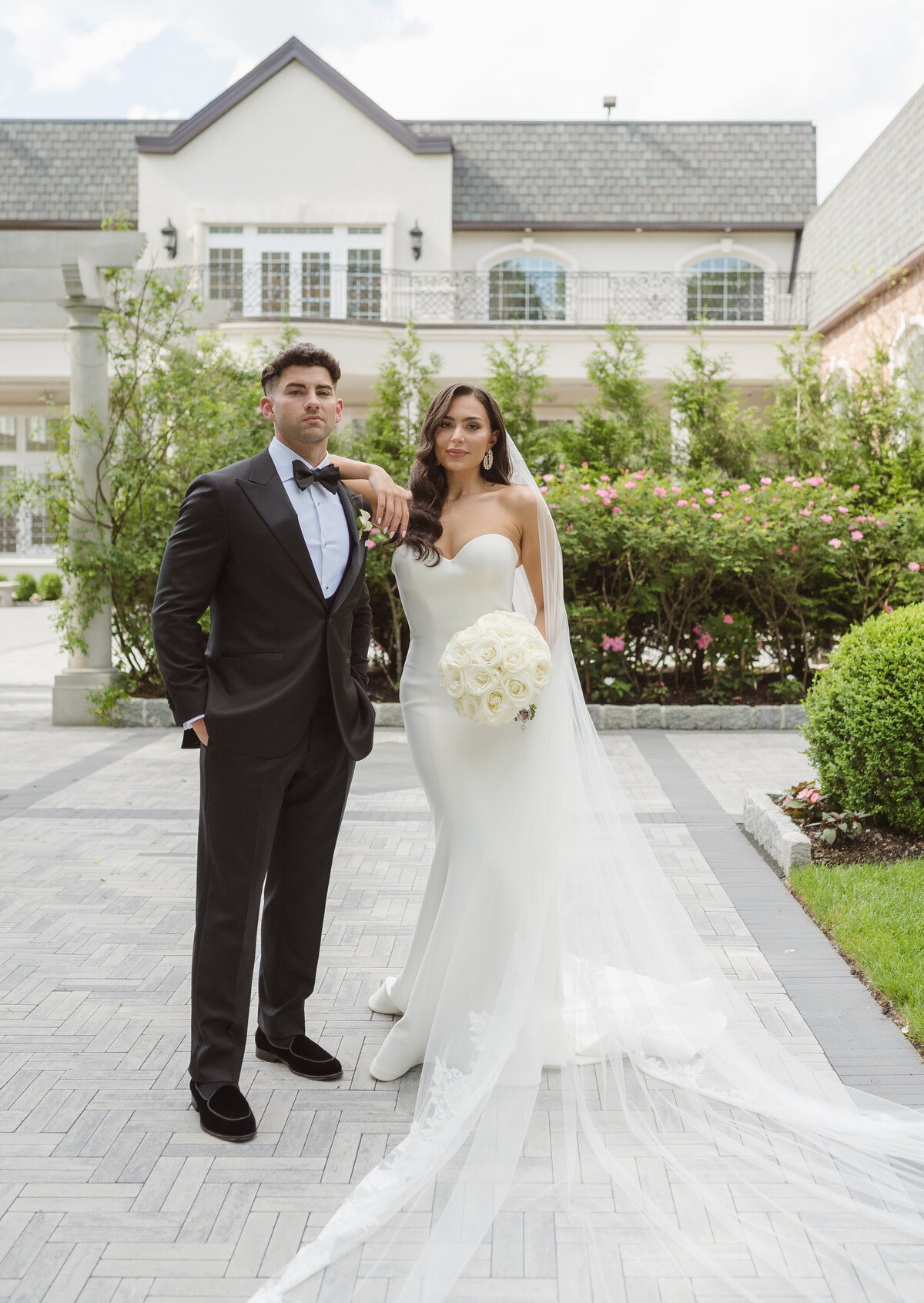 outdoor gardens at the estate at florentine gardens nj by photographer suess moments