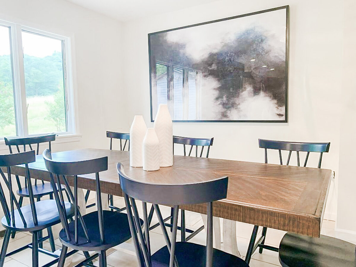 Kelly DeTommaso Elegant Transitions Model 55 Pocono Mountains AirBnB Home Staging (5)