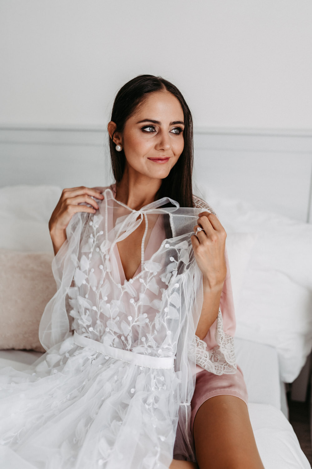 Svatebni_fotograf_Praha_Dvur_Certousy_fotografka_Karolina_Ticha58