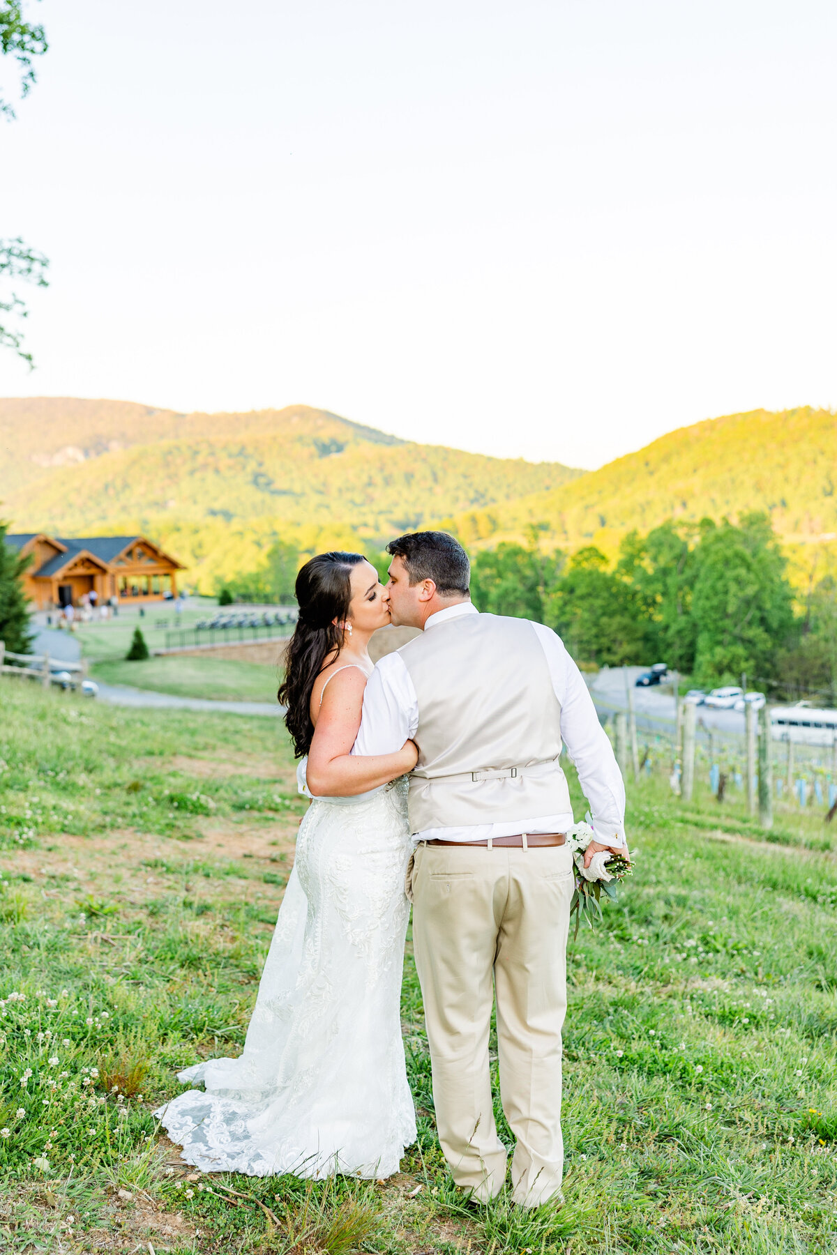 Point Lookout Vineyards - Caroline & Mitchell - Tracy Waldrop Photography-551