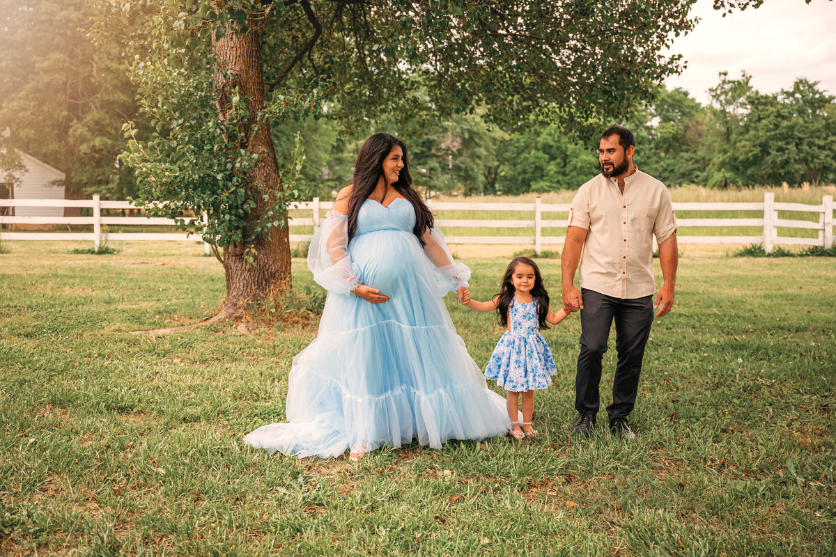Golden Clover Photography - Spring Maternity Shoot -22 copy