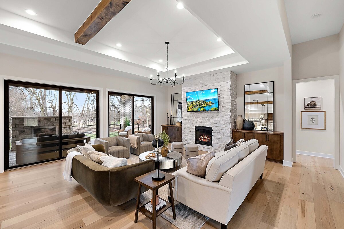 04-70802 Renata New Staging-4