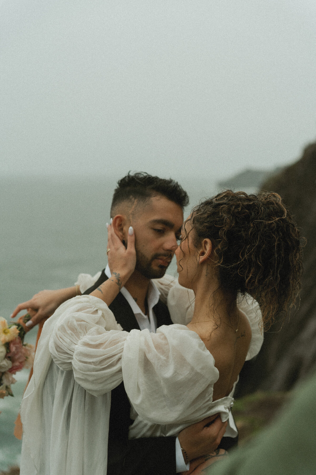 elopement oregon cliff - lizarrietaphotography-19