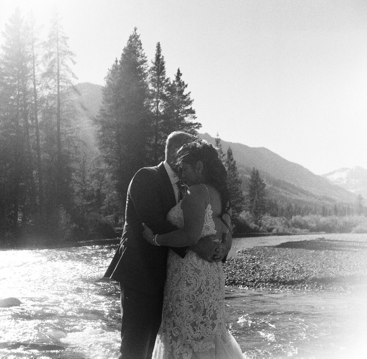 Jennifer&Kevin_Ikoflex120mmFilm_KiKiCreates-038